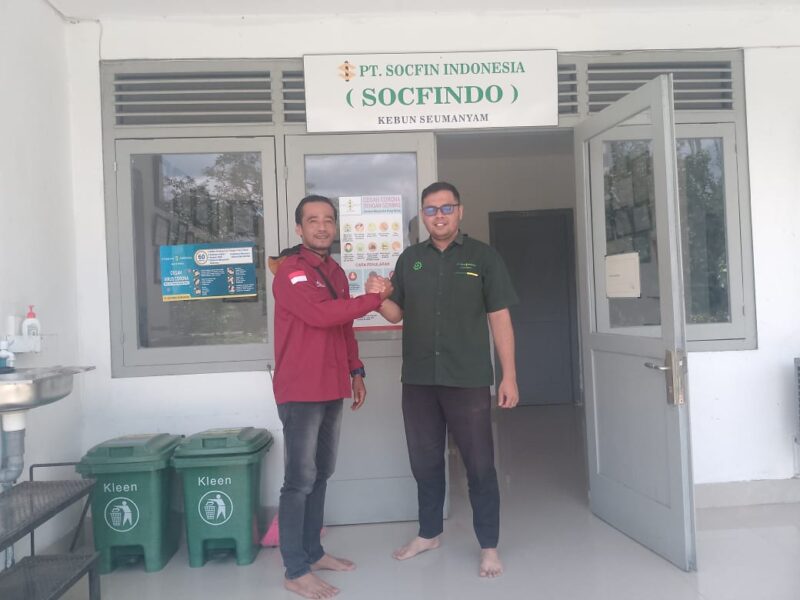 Ket foto : Desta Sekretaris DPD A-PPI Nagan Raya, saat berkunjung ke PT. Socfindo Kebun Seumayam, Kamis (27/03/2025).