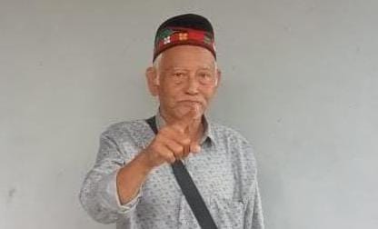 Ket foto : Ibduh Pj. Penadana Gampong Persiapan Sumber Bakti, Kecamatan Darul Makmur, Kabupaten Nagan Raya, Minggu (20-Juli-2025).