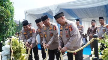 Masjid Panggilan Sujud Direvitalisasi, Wakapolri: Bangun Karakter, Bangun Peradaban*